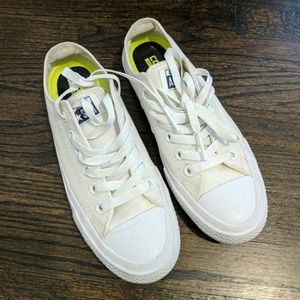 Converse White Sneakers 37
